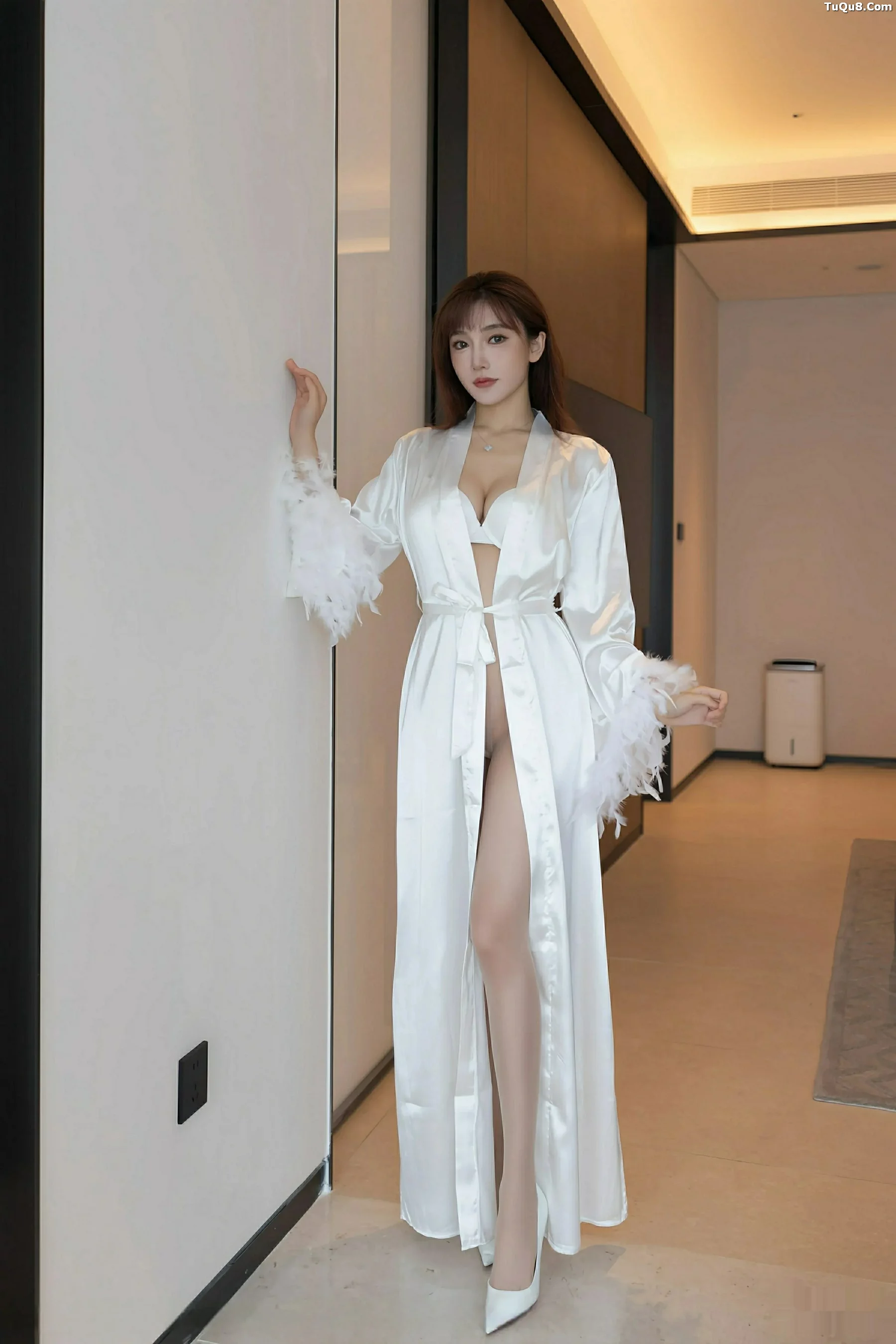 [XiuRen秀人网]第10809期陆萱萱写真 [71P]-002