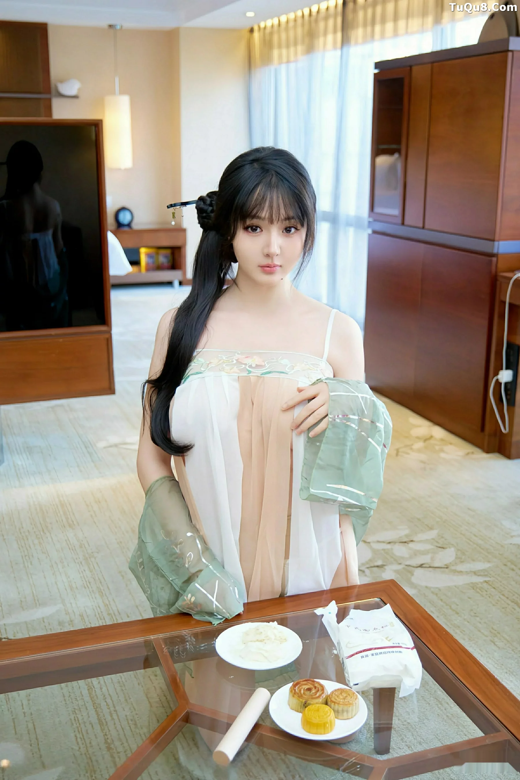 [XiuRen秀人网]第10818期沈南汐写真 [56P]-002