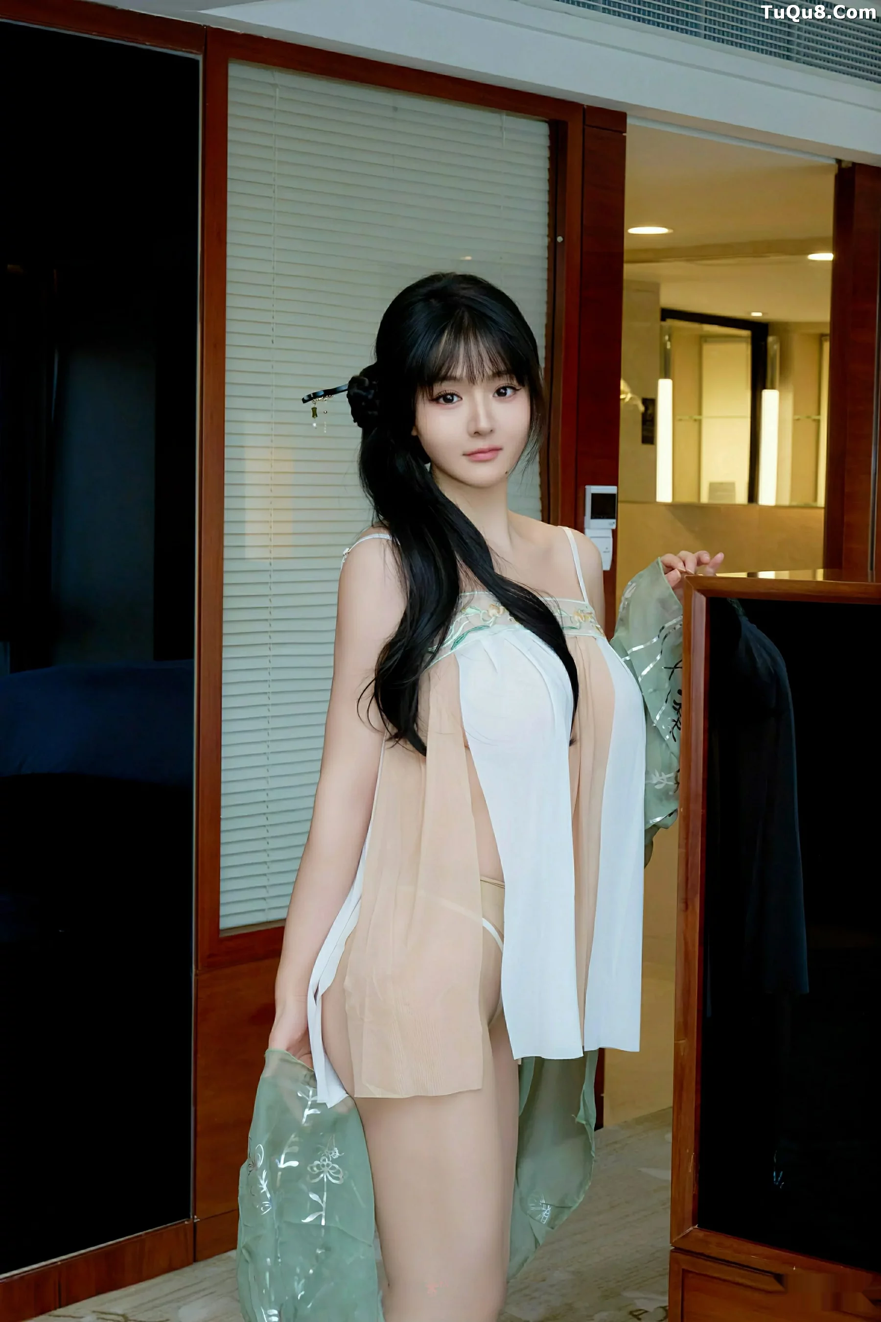 [XiuRen秀人网]第10818期沈南汐写真 [56P]-033
