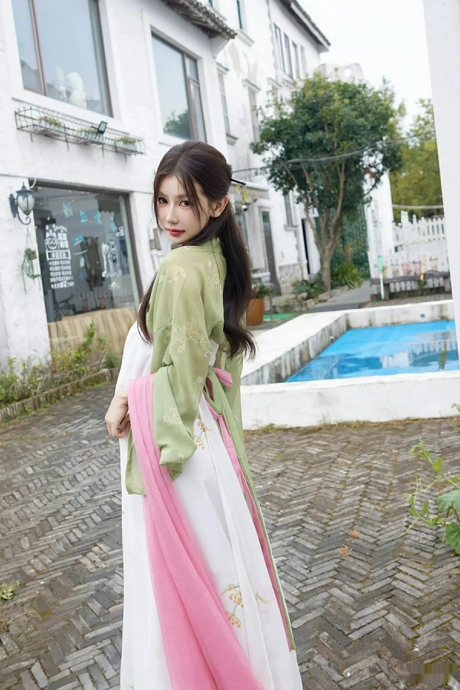 [XiuRen秀人网]第10834期尹甜甜写真 [83P]-005