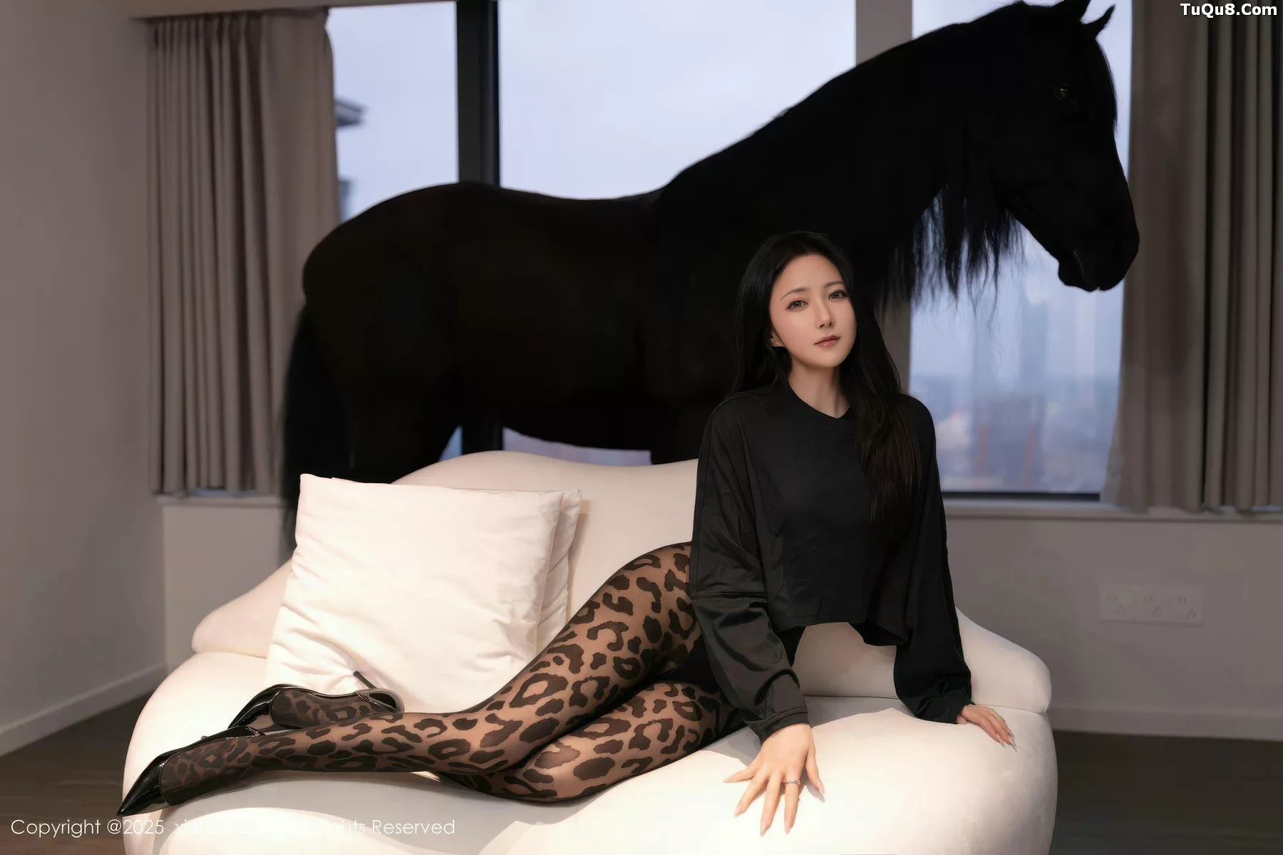 [XiuRen秀人网]第10938期鱼子酱写真 [75P]-001