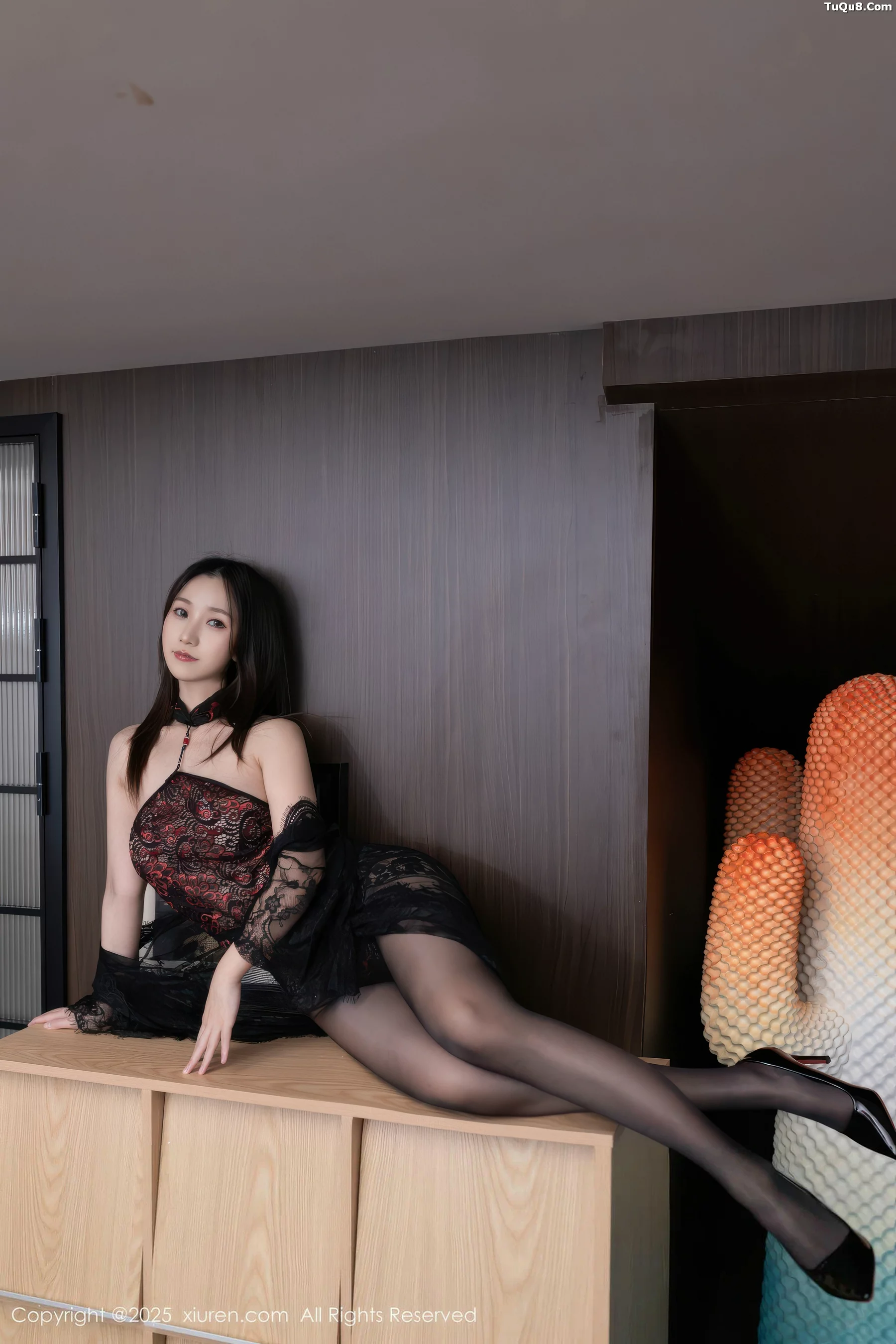 [XiuRen秀人网]第10951期杏子写真 [78P]-005