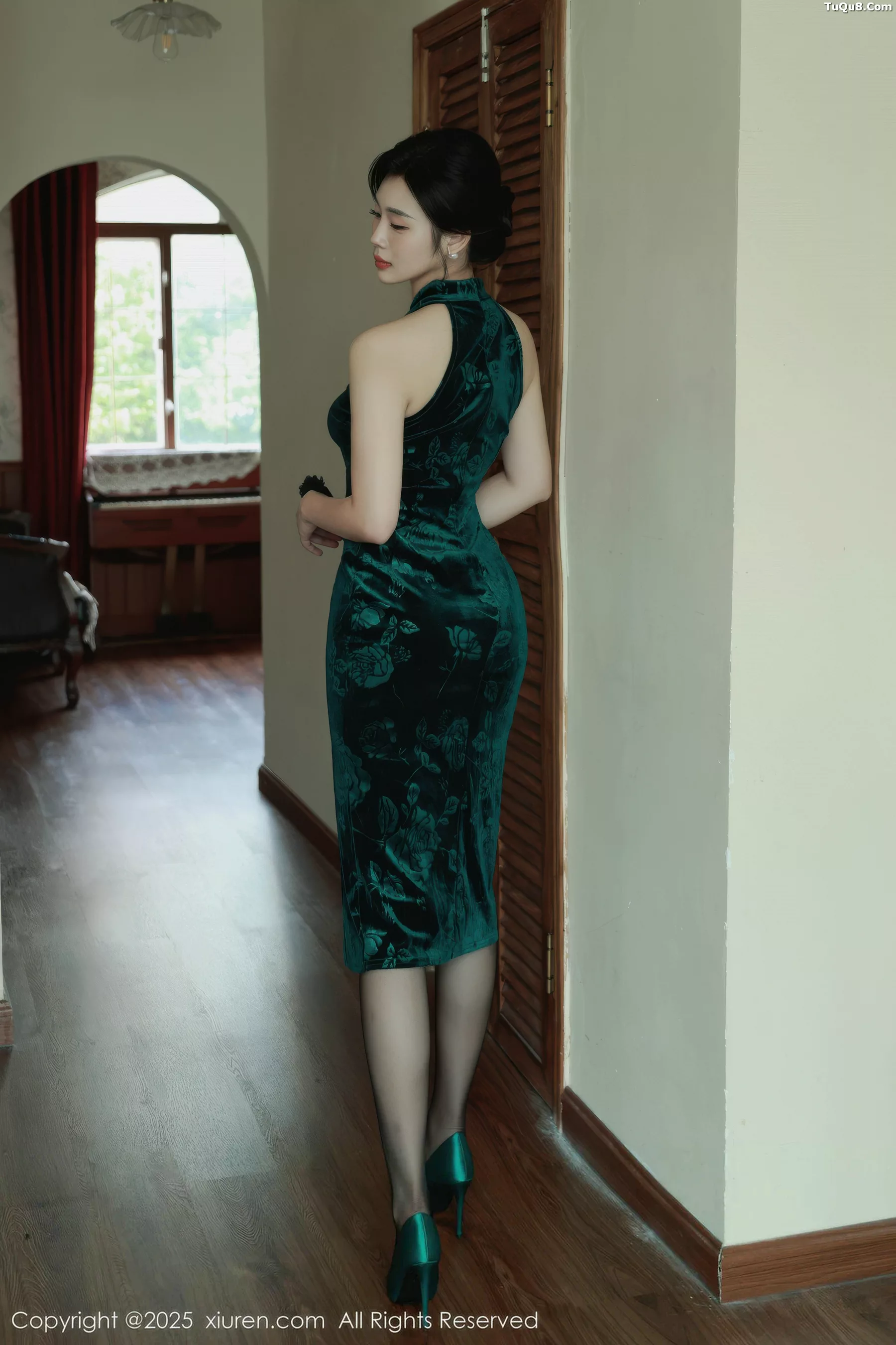 [XiuRen秀人网]第10962期南乔写真 [72P]-002