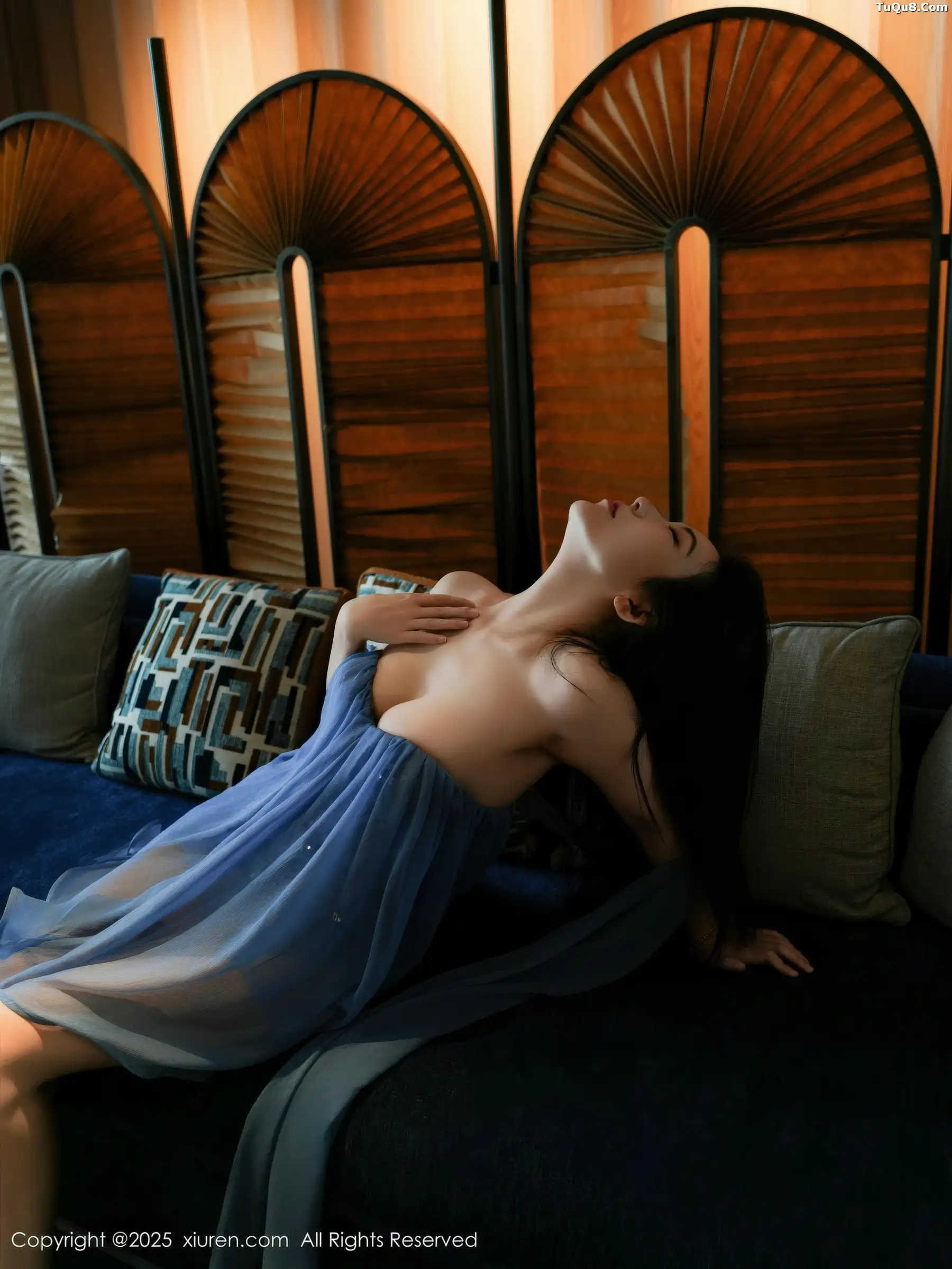 [XiuRen秀人网]第10988期烧烧小桃写真 [52P]-002