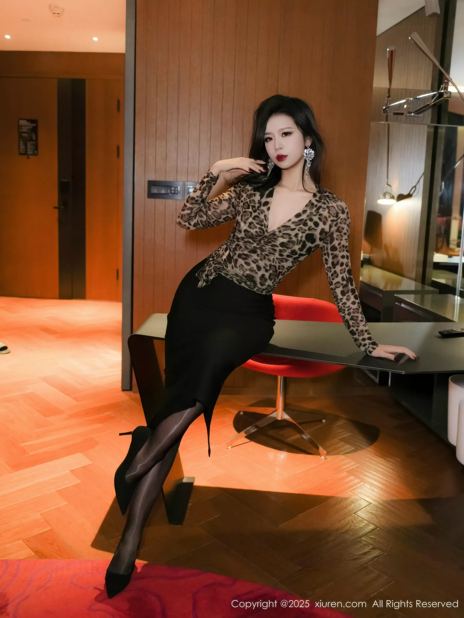 [XiuRen秀人网]第10901期玫瑰我爱你写真 [63P]-004