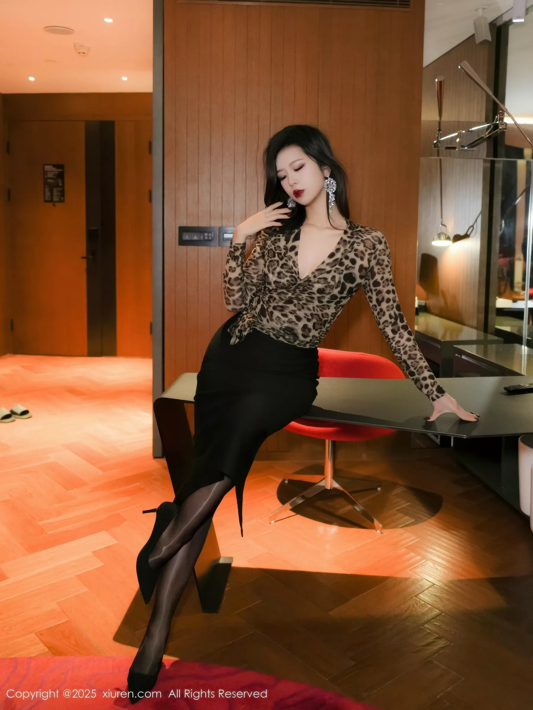 [XiuRen秀人网]第10901期玫瑰我爱你写真 [63P]-003