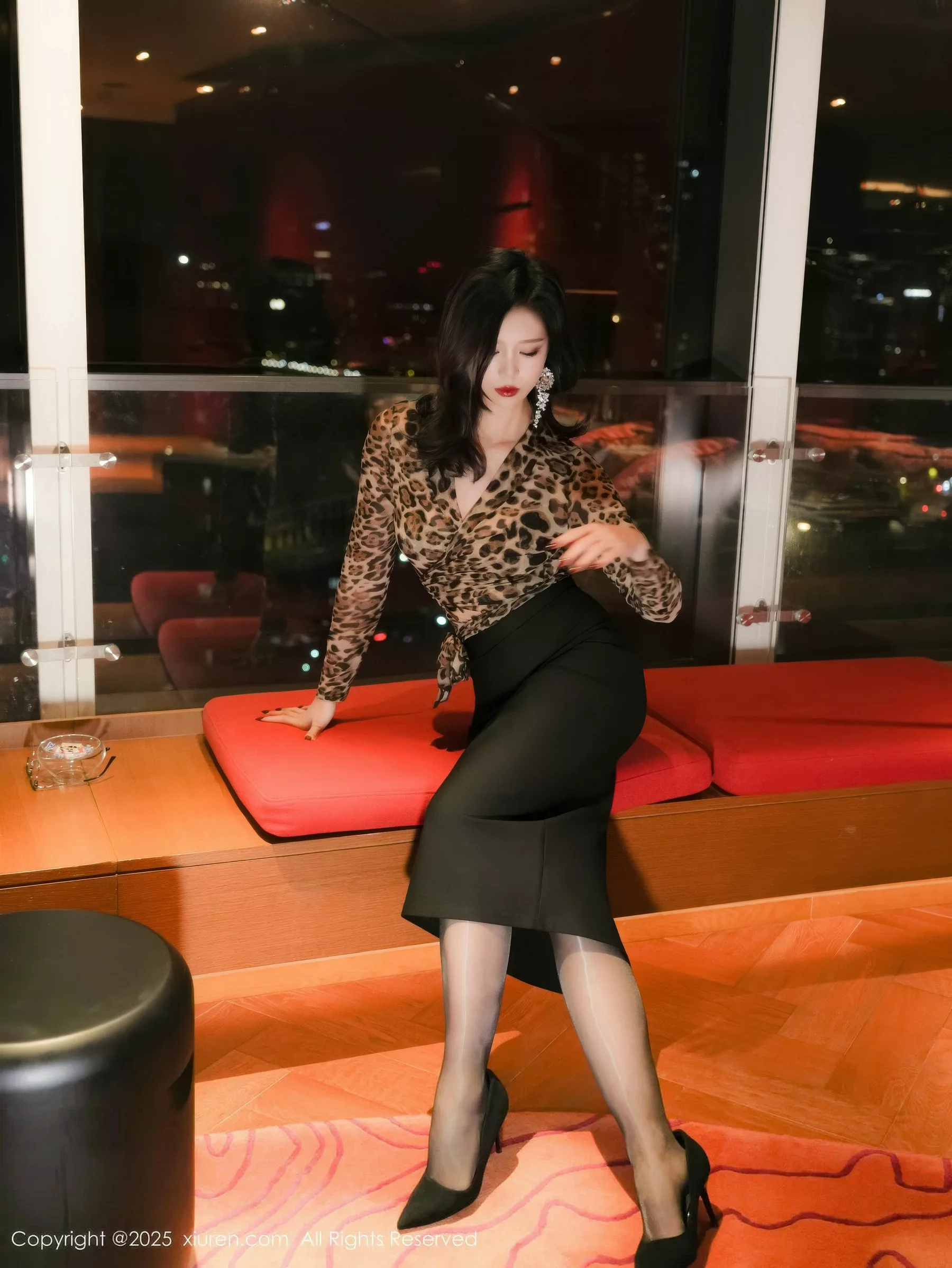 [XiuRen秀人网]第10901期玫瑰我爱你写真 [63P]-007