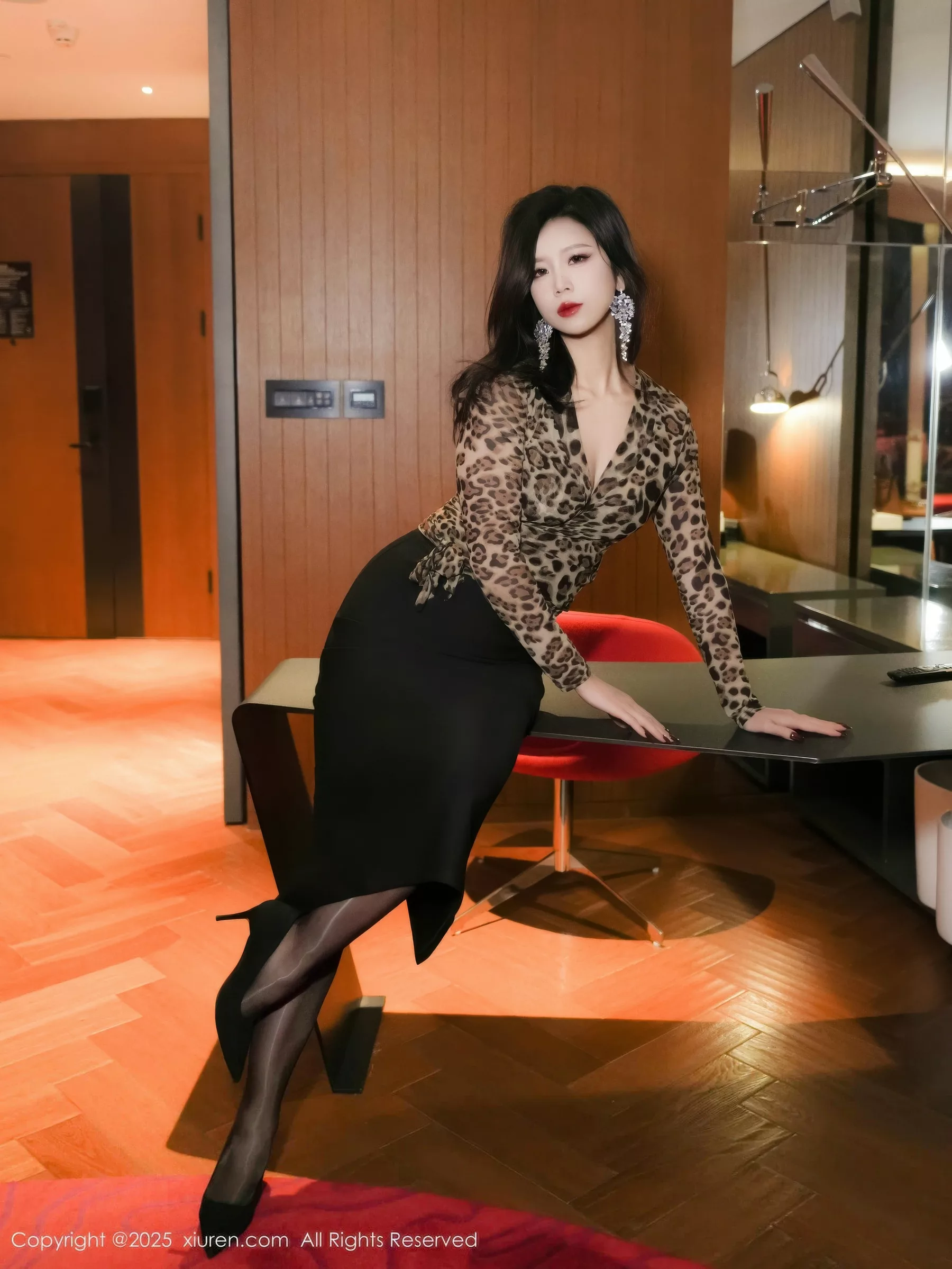 [XiuRen秀人网]第10901期玫瑰我爱你写真 [63P]-005