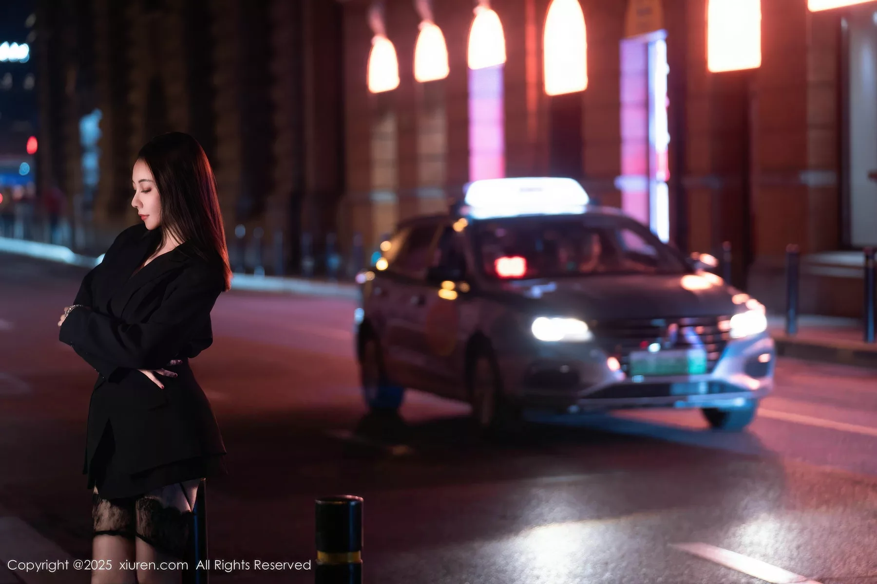 [XiuRen秀人网]第10899期果儿写真 [72P]-001