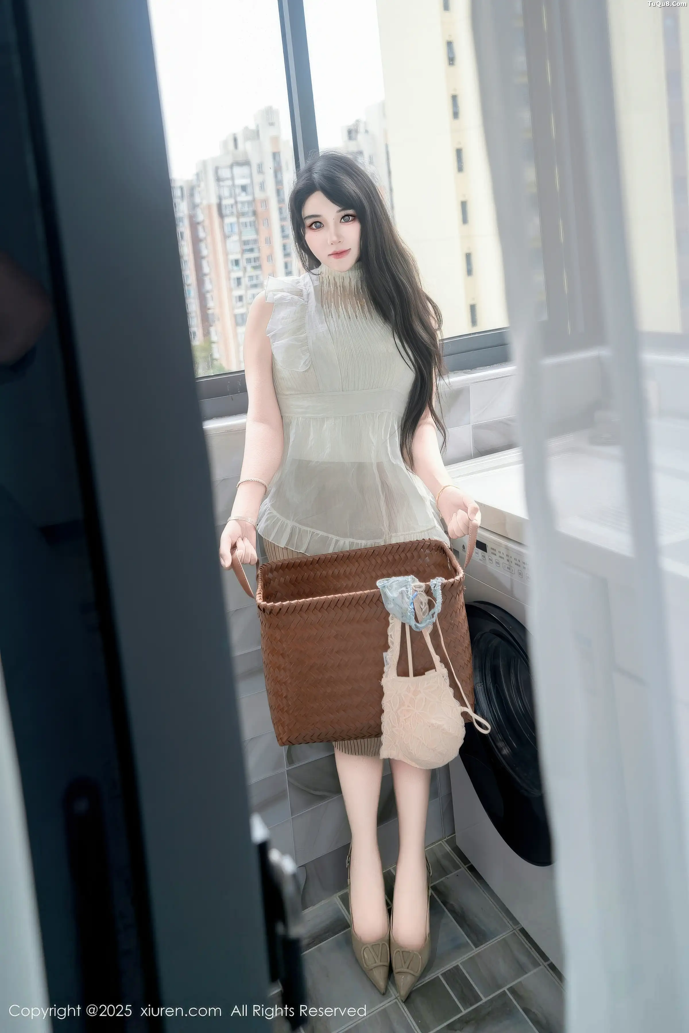 [XiuRen秀人网]第11010期汐汐爱吃草莓写真 [83P]-008