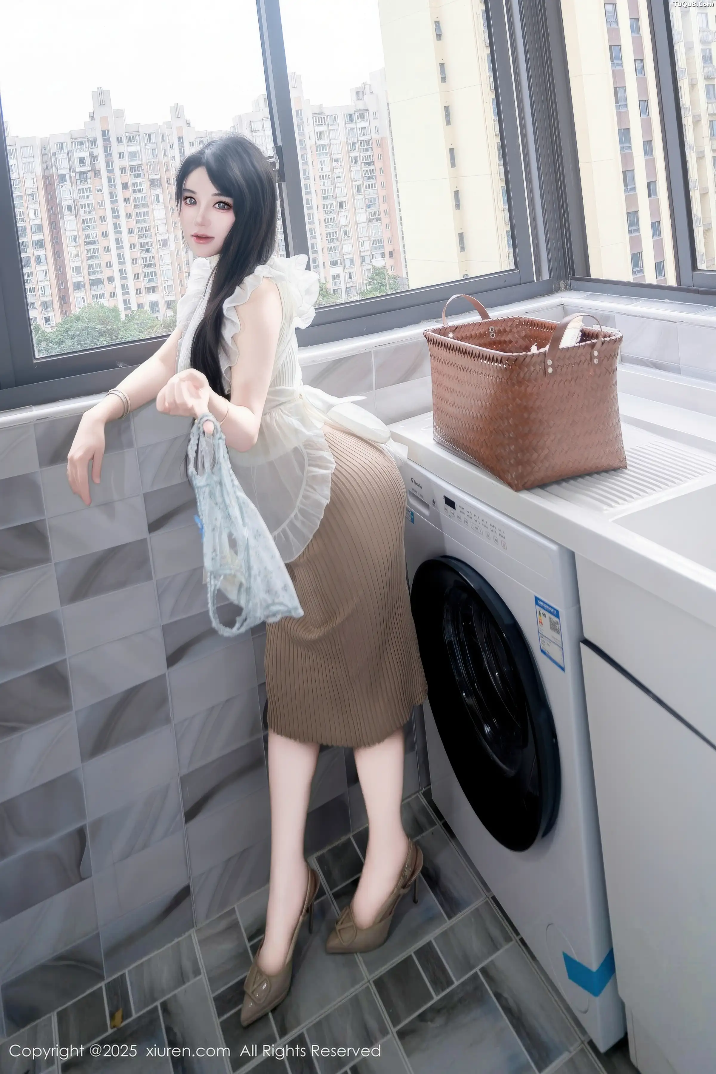 [XiuRen秀人网]第11010期汐汐爱吃草莓写真 [83P]-011