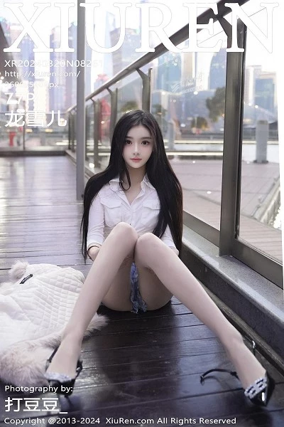 [XiuRen秀人网]第8261期龙雪儿写真 [77P]